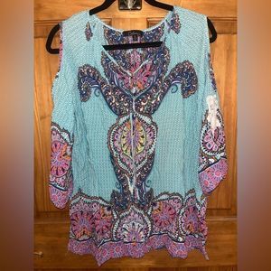 Caleooa Top Open shoulder Size: XL 